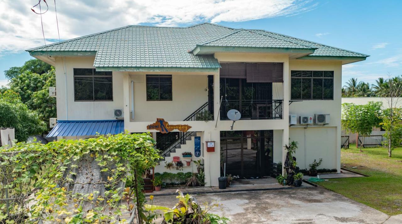 Poni Homestay Muara Exterior foto